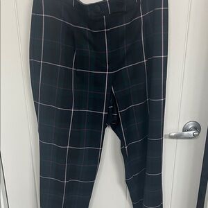 Reitmans Black, Green and Pink Plaid Women's Cropped Pants